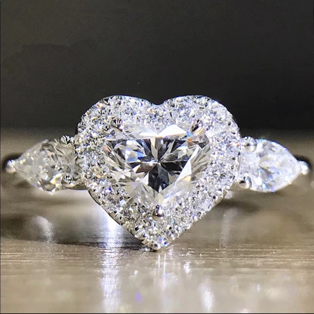 New Sweet Heart 925 Silver Diamond Engagement Ring